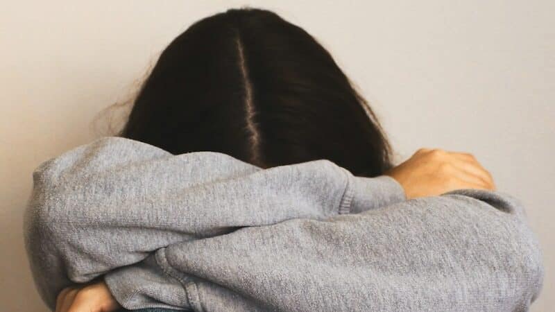 Miedo a la Soledad: Las Consecuencias de Saltar de una Relación a Otra