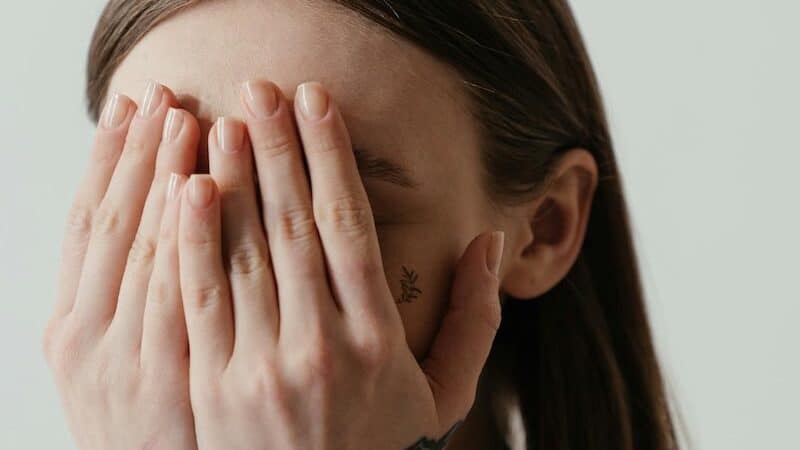 Cuando tu peor enemigo eres tú: el dolor del diálogo interno destructivo